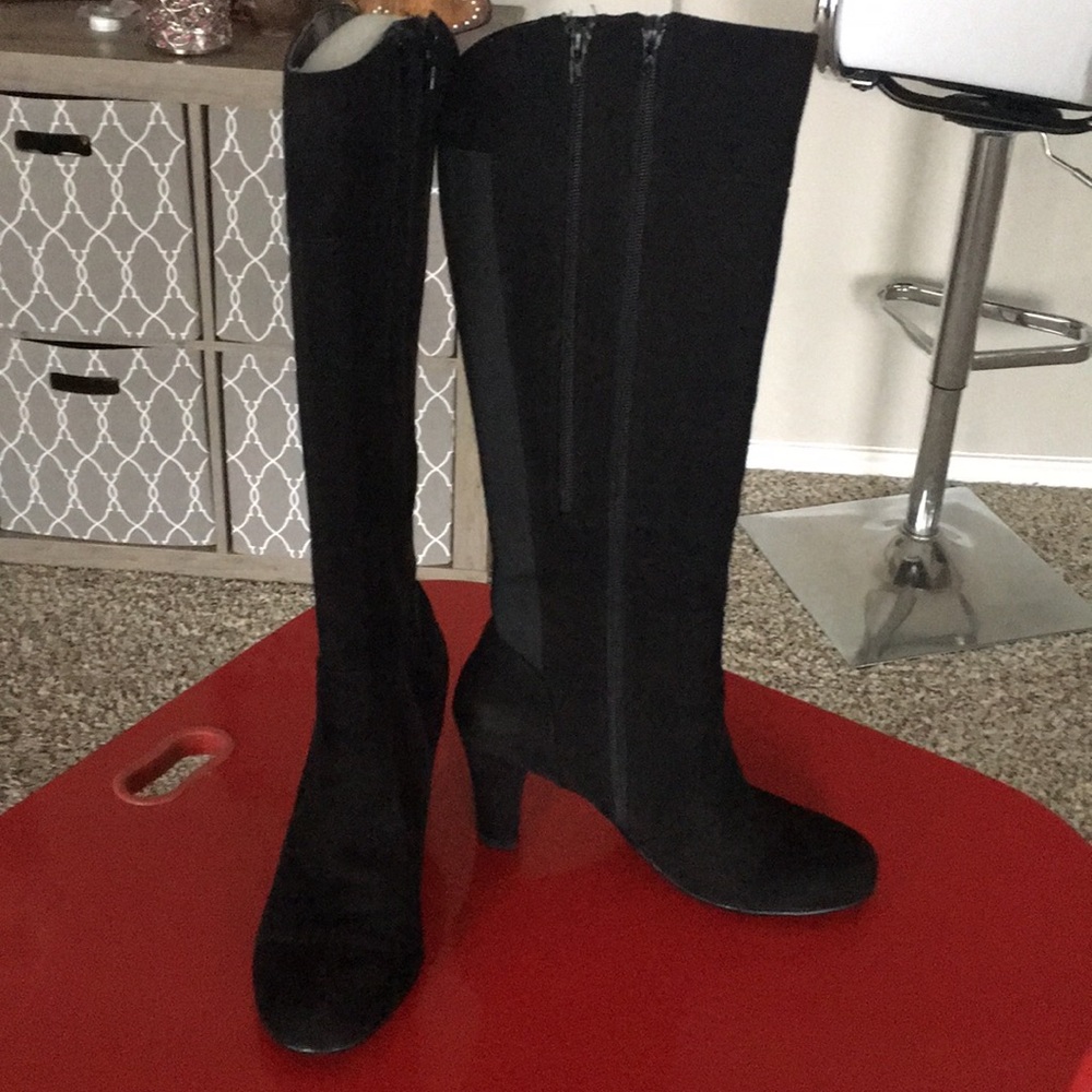 New Woman’s A2 Aerosoles black SZ 8 1/2 high boot